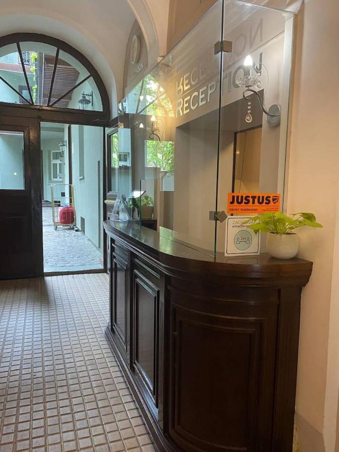 Apartamenty Dobra Noc Przy Wawelu 2 Bedrooms Krakow Dış mekan fotoğraf